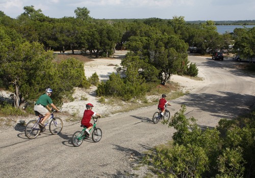 Exploring the Best Places to Park Your Car for Biking in Fort Worth